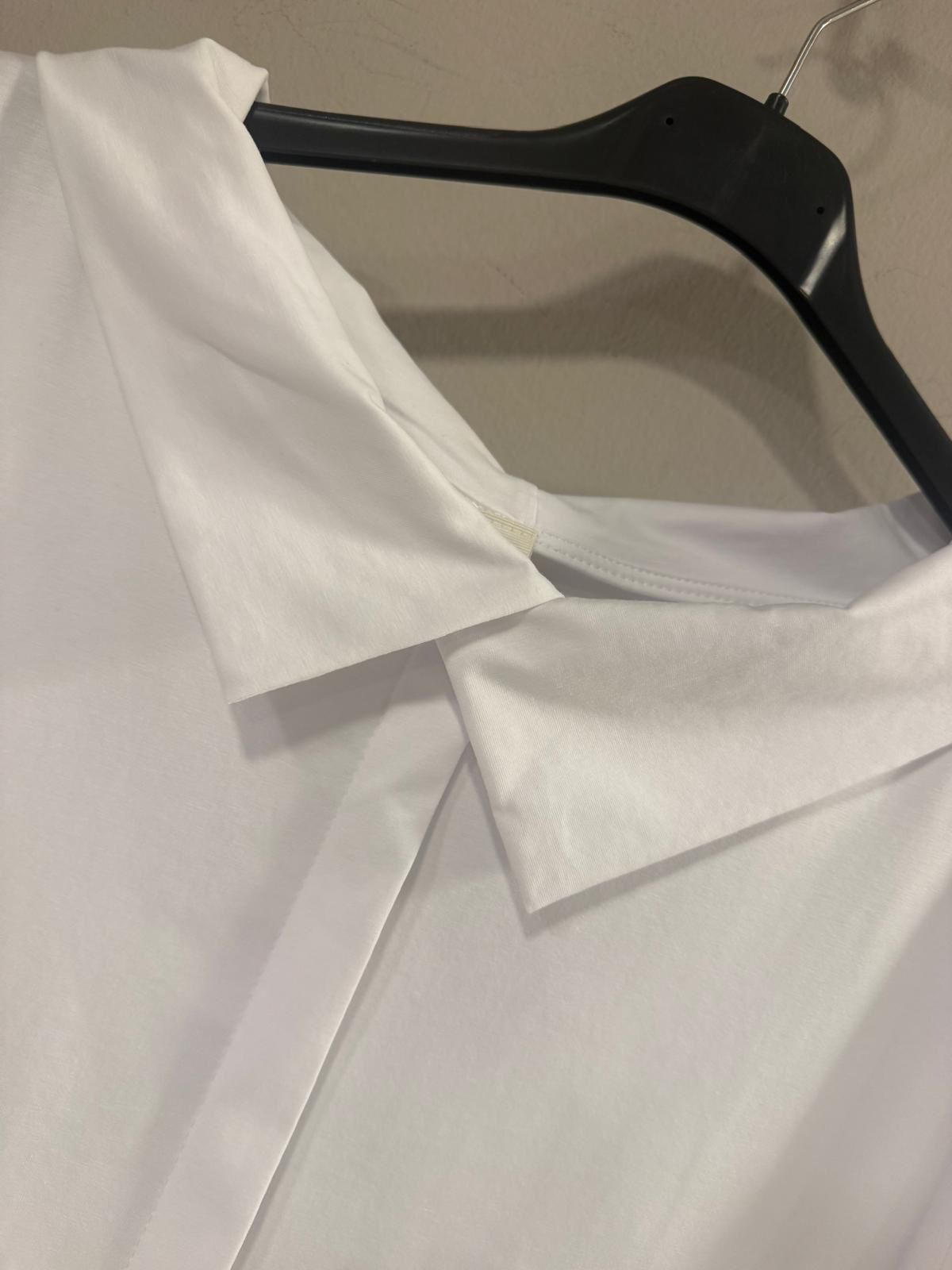 Camiseta Blanca Cuello Camisero Jareta central