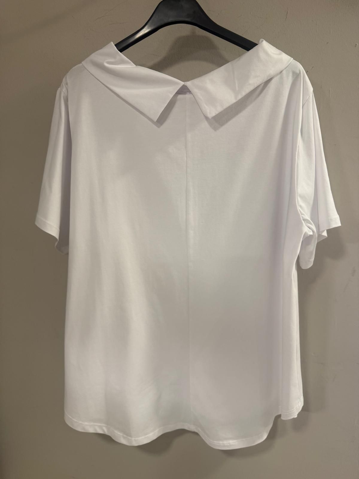 Camiseta Blanca Cuello Camisero Jareta central