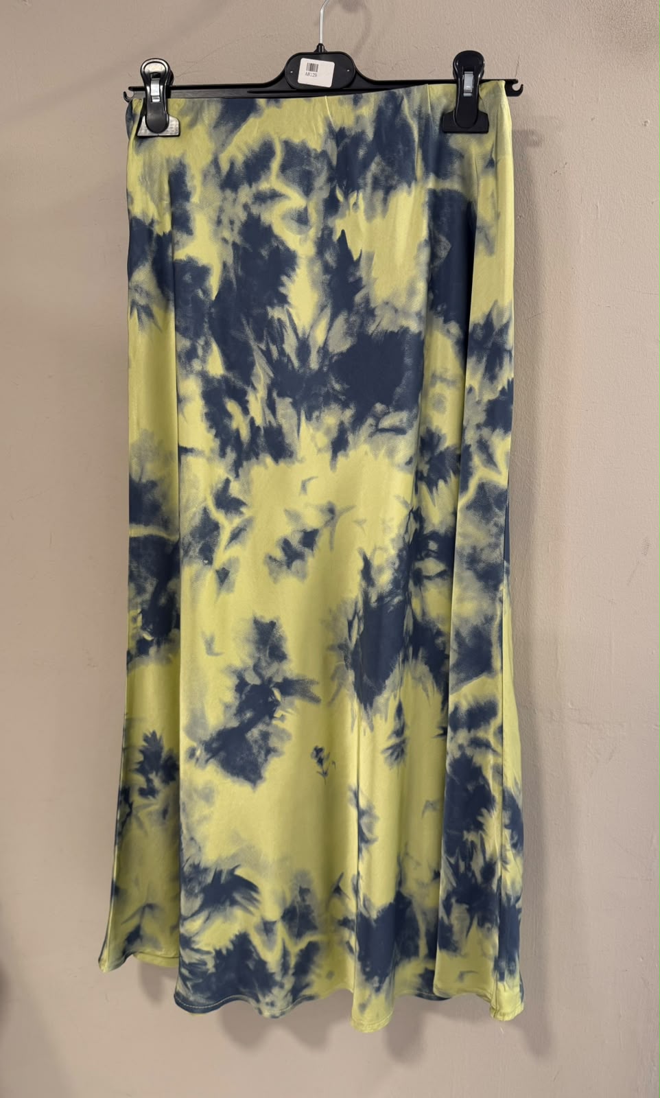 Falda Satinada Tie-Dye Verde Pistacho y Denim