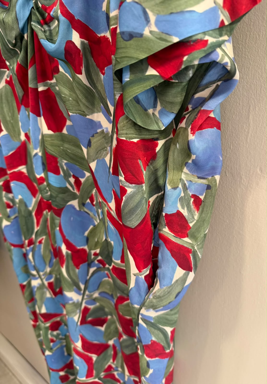 Vestido satinado estampado nudo