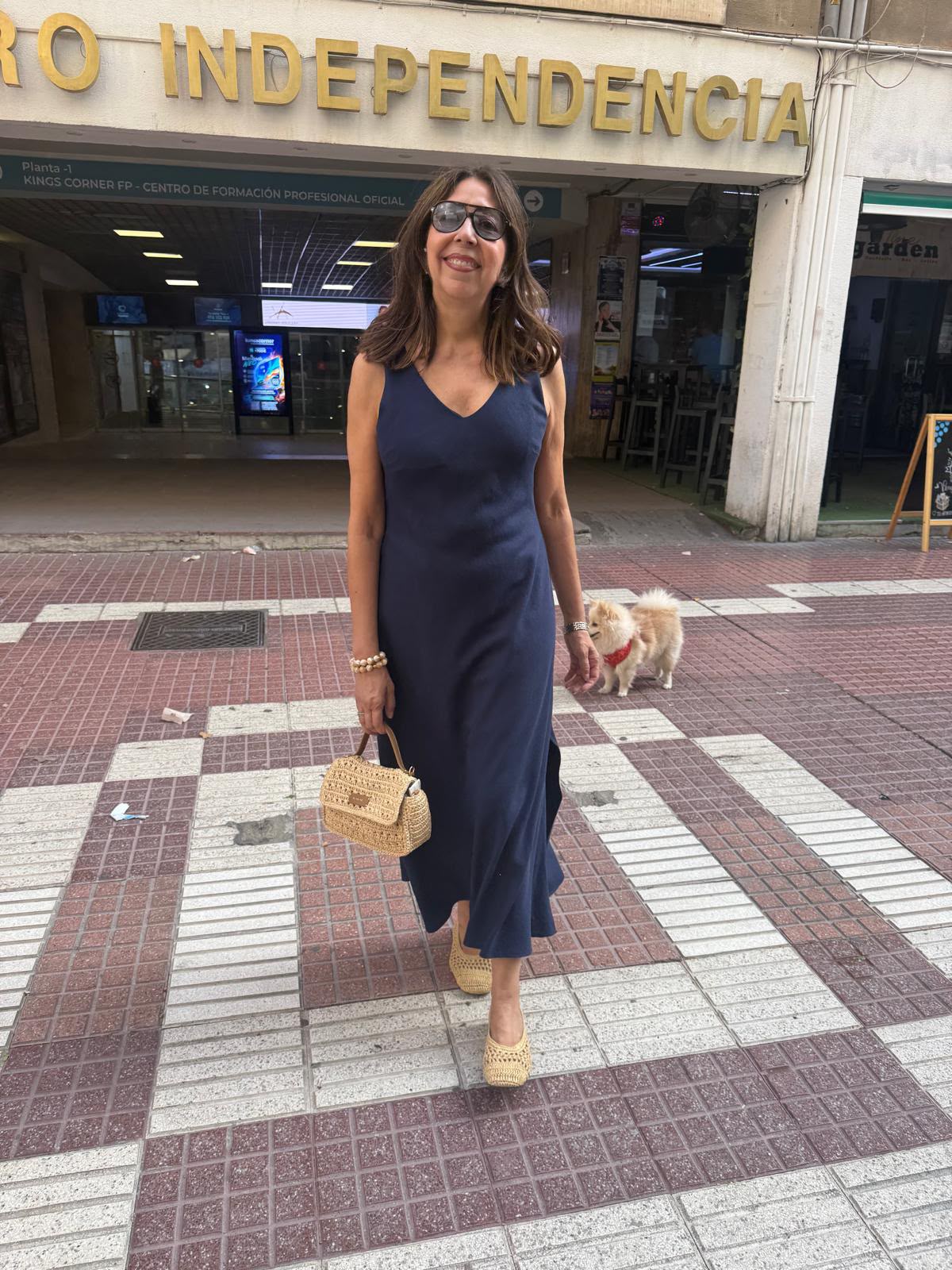 Vestido básico escote pico