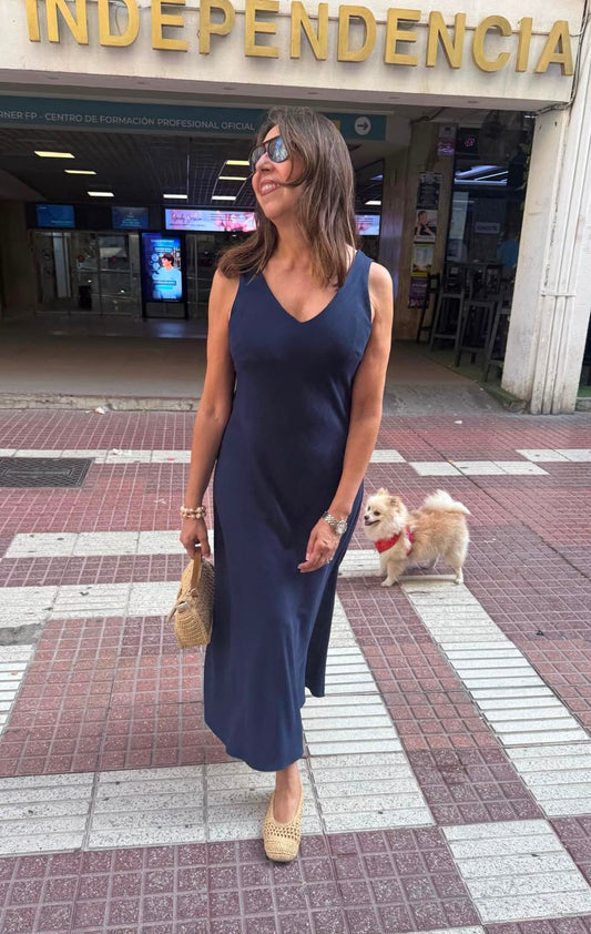Vestido básico escote pico