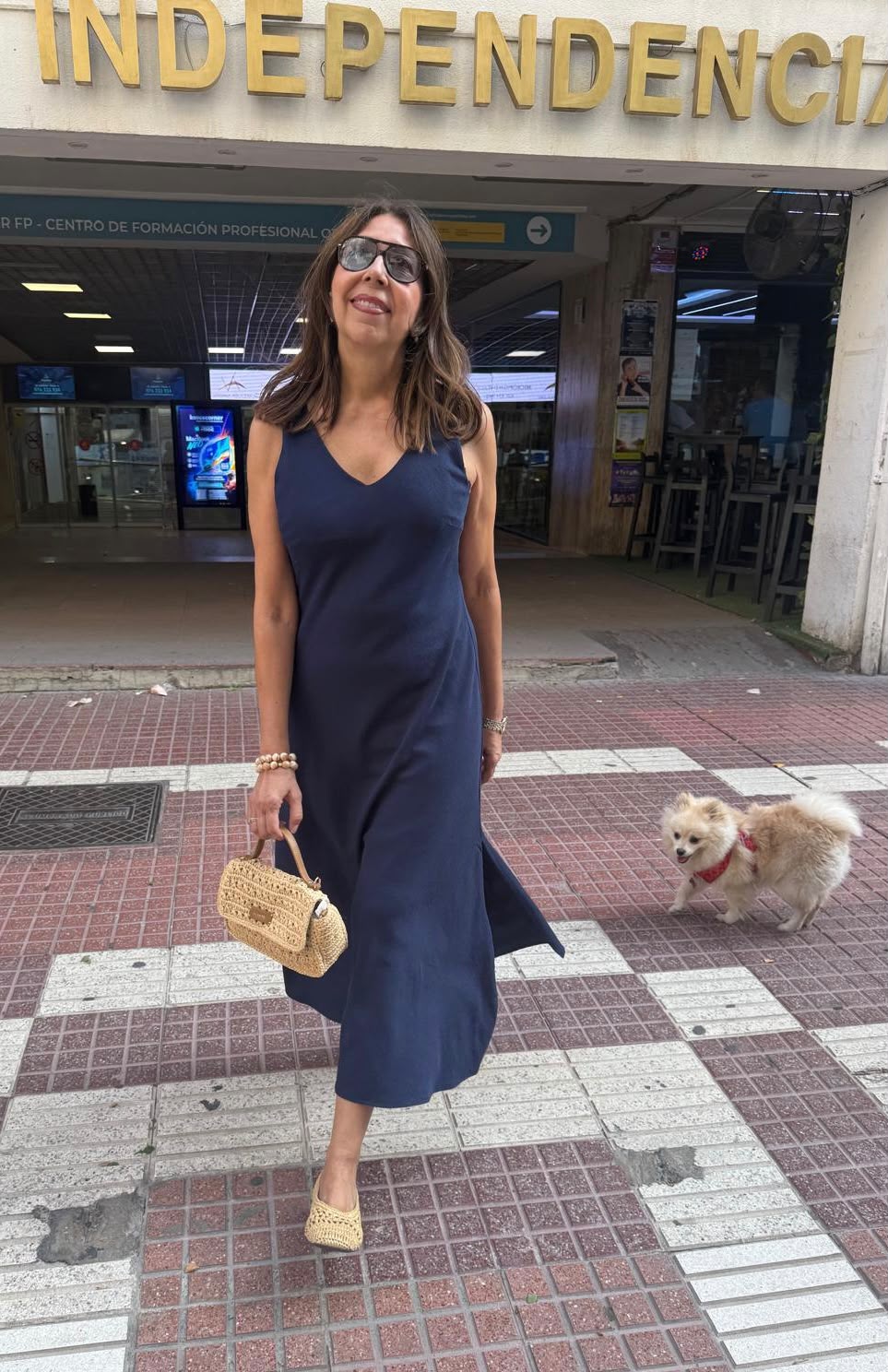 Vestido básico escote pico