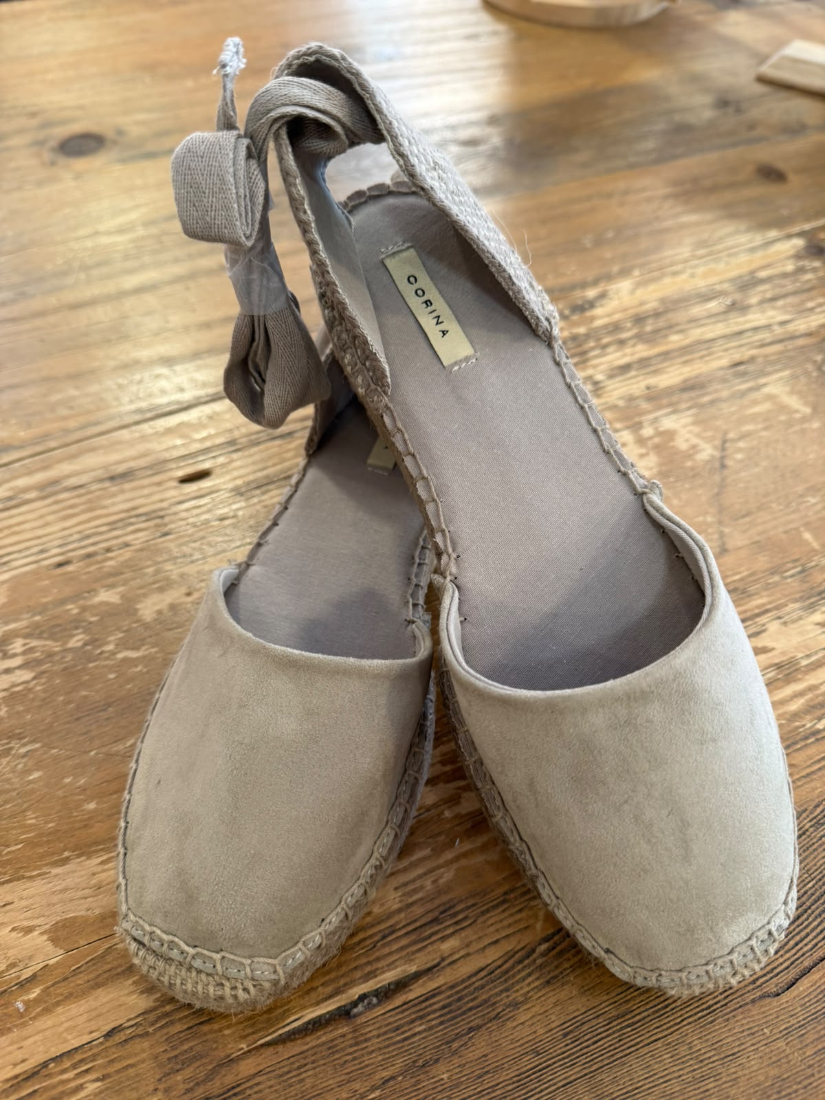 Esparteña Taupe claro tacón 3 cm lazada