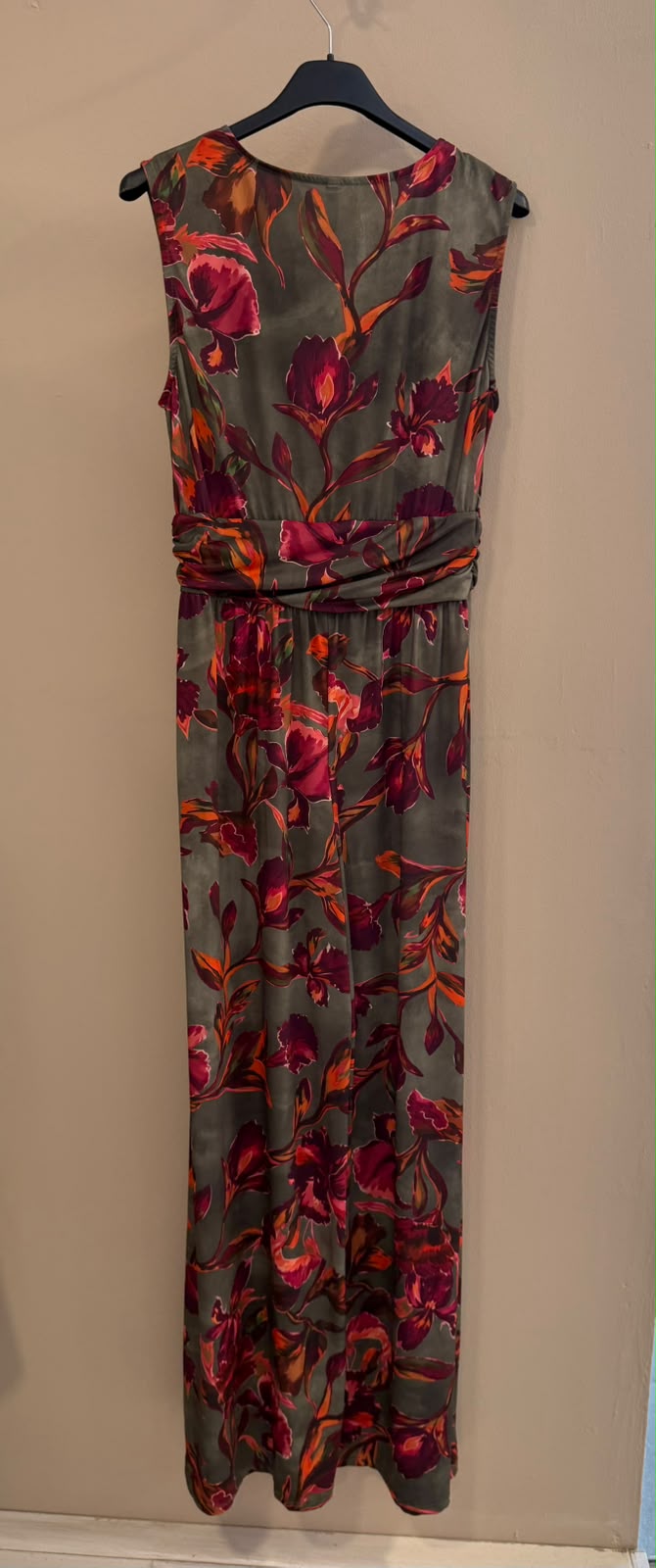 Mono drapeado cintura floral seda fría