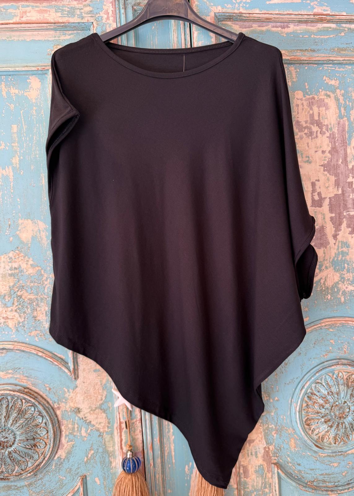 Camiseta Oversize Asimétrica
