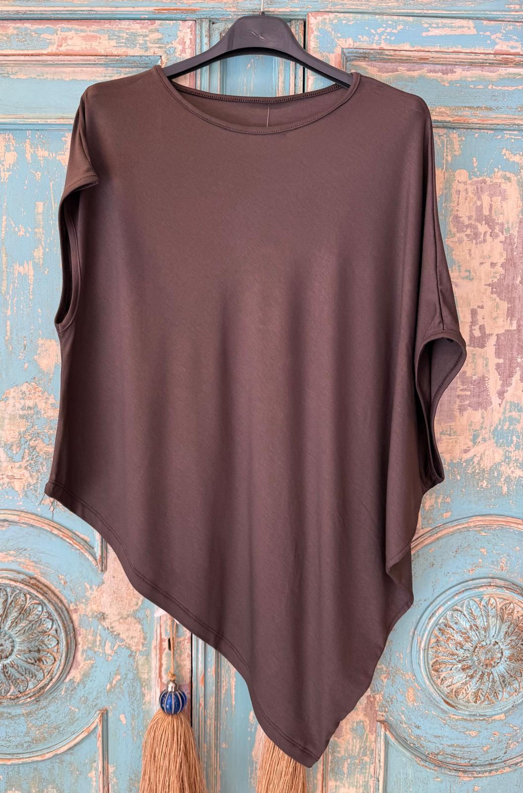 Camiseta Oversize Asimétrica