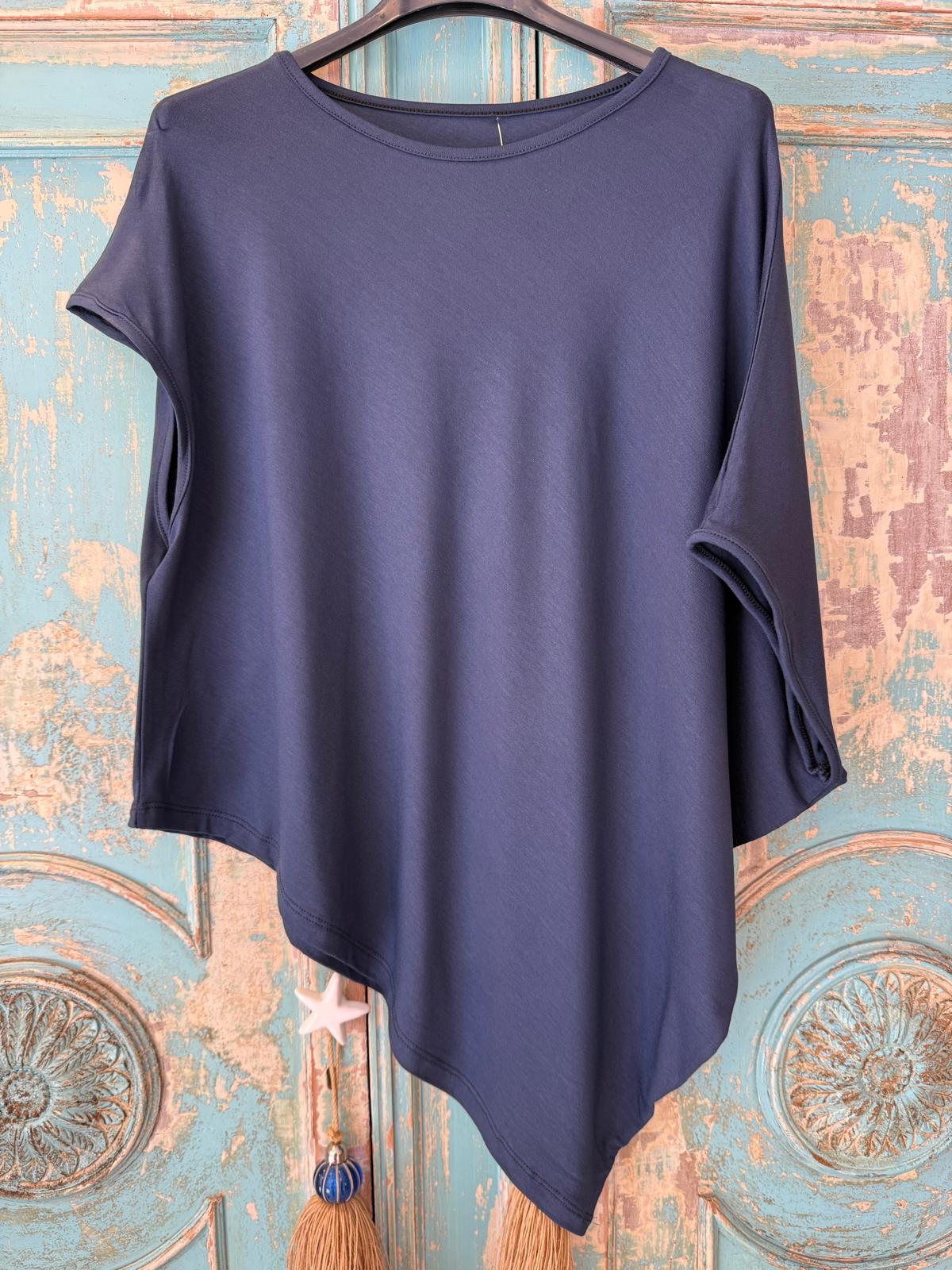 Camiseta Oversize Asimétrica