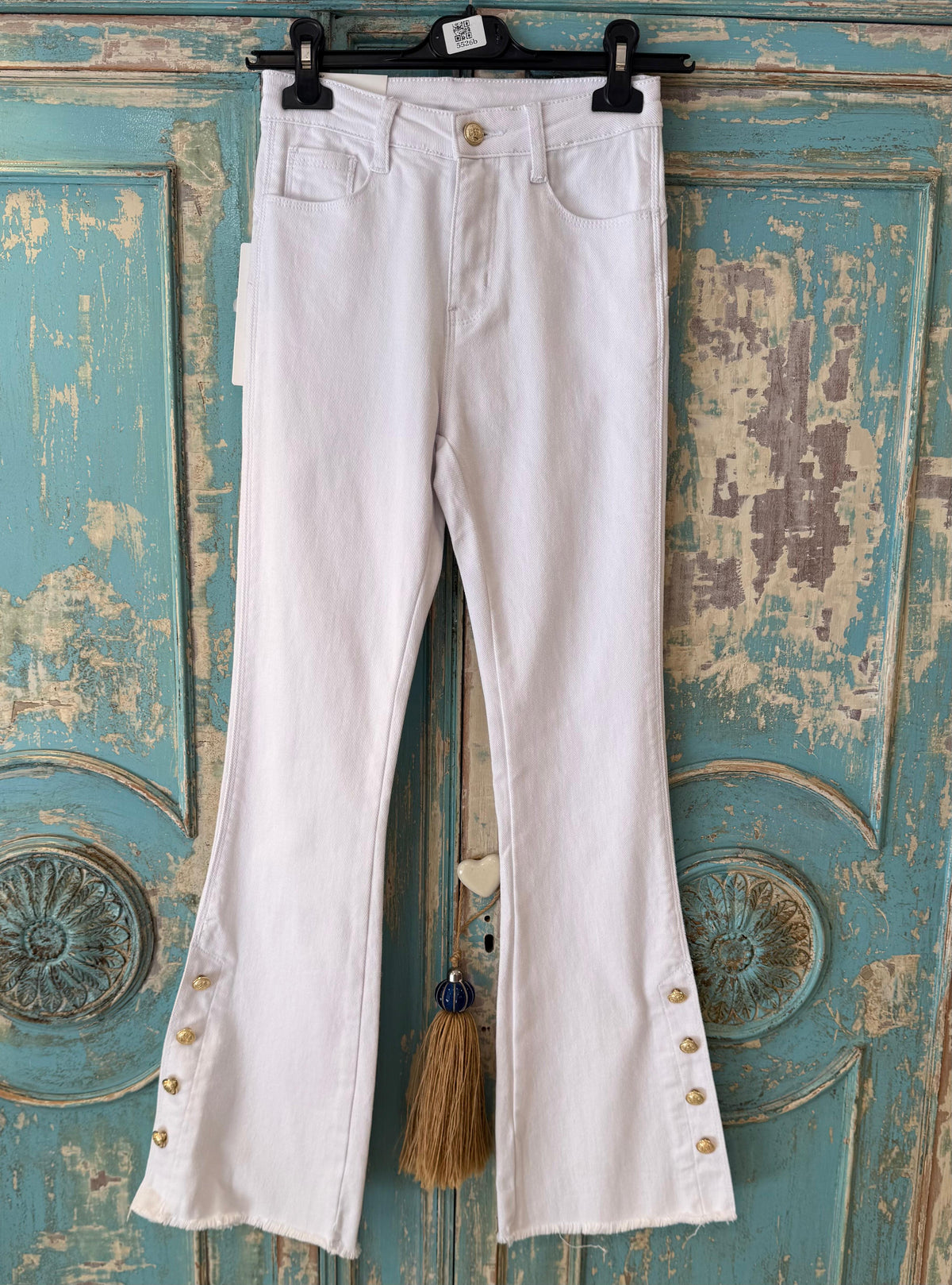 Pantalón Vaquero Blanco Push Up Con Botones Dorados