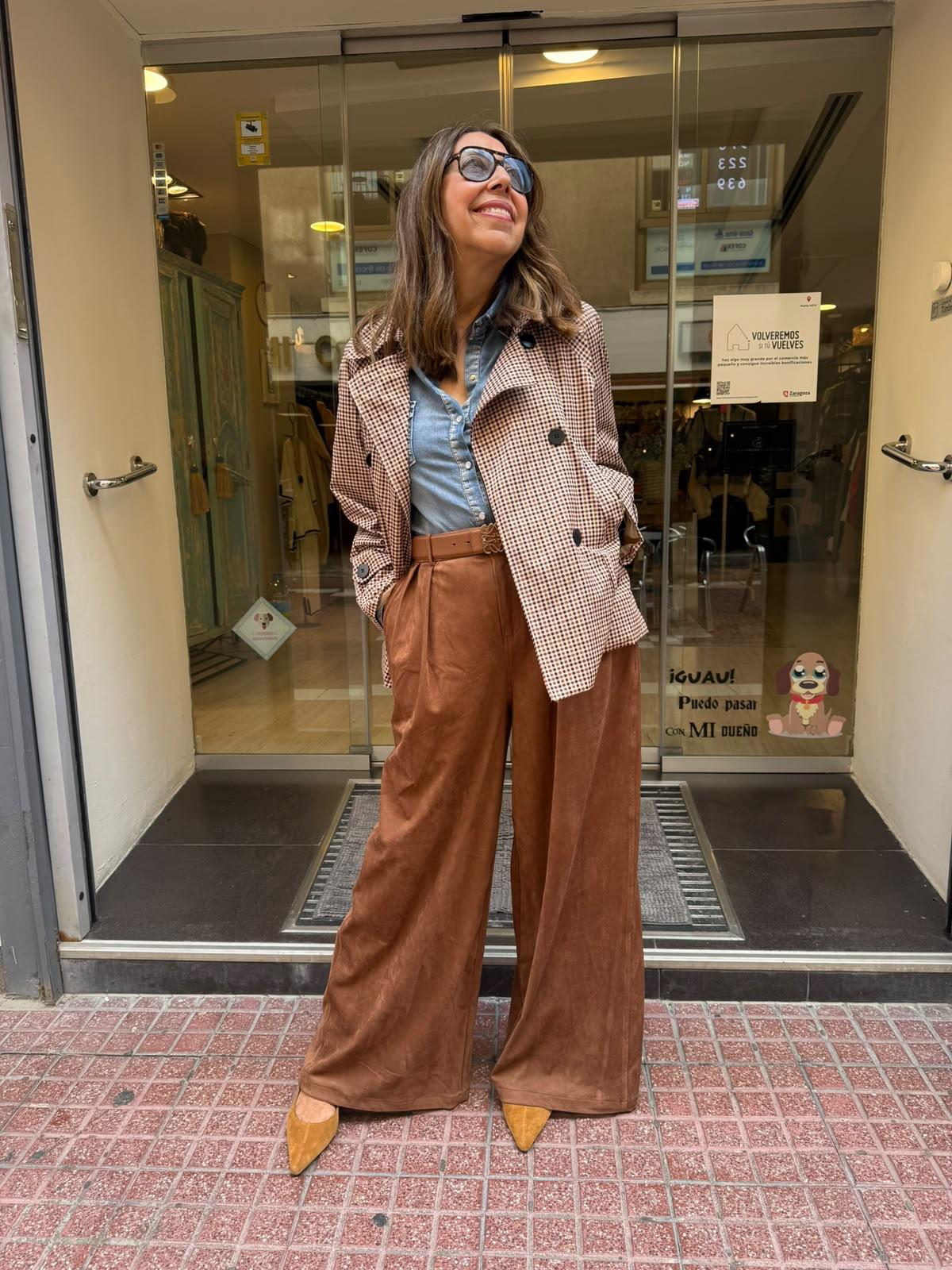 Gabardina corta de cuadros