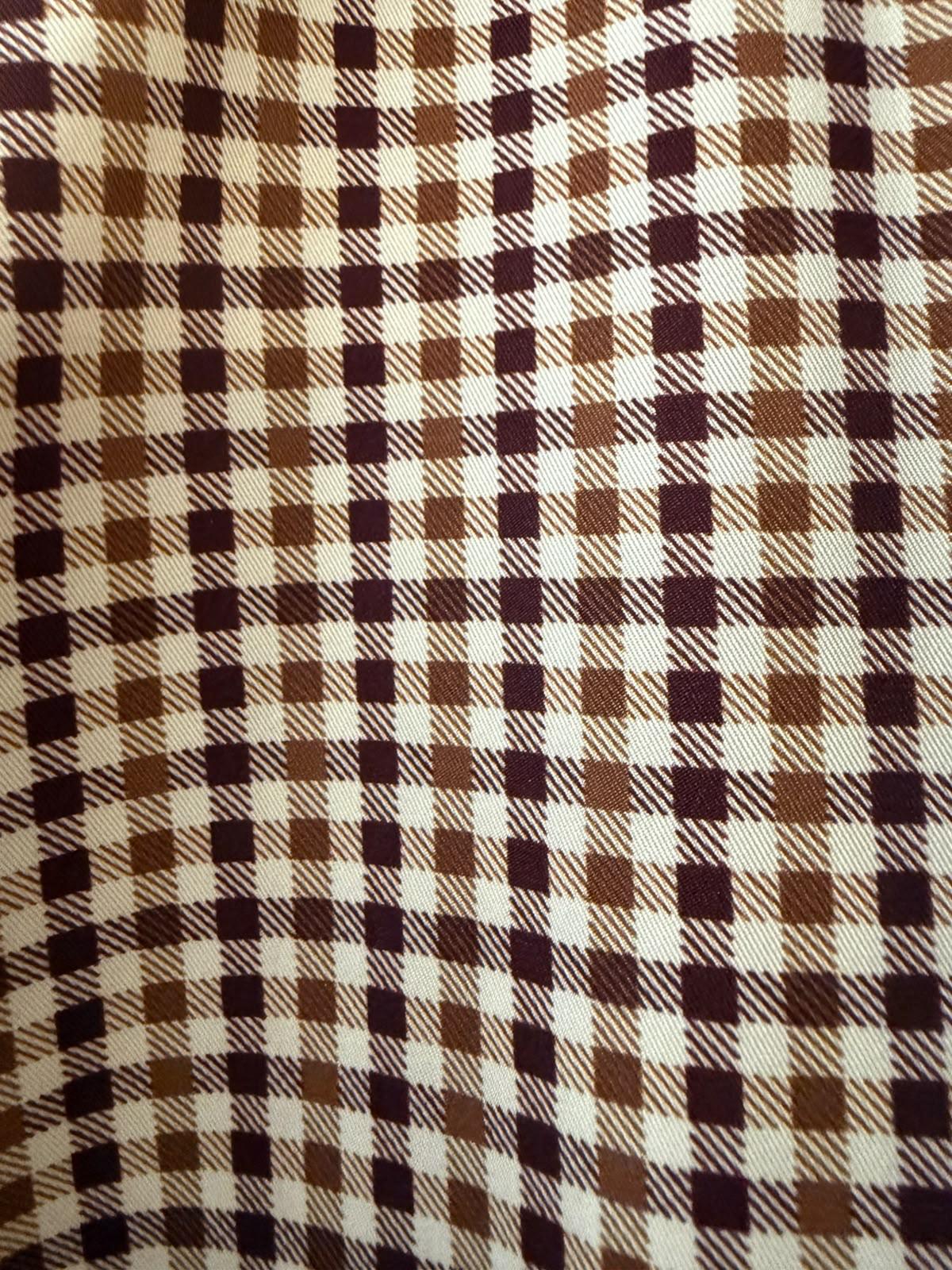 Gabardina corta de cuadros