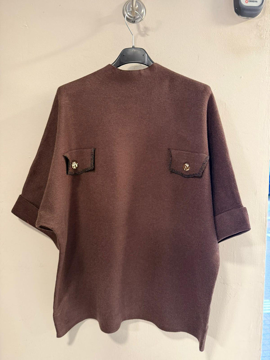 Jersey Oversize con Bolsillos y Botones Joya - Talla Única | Dondola