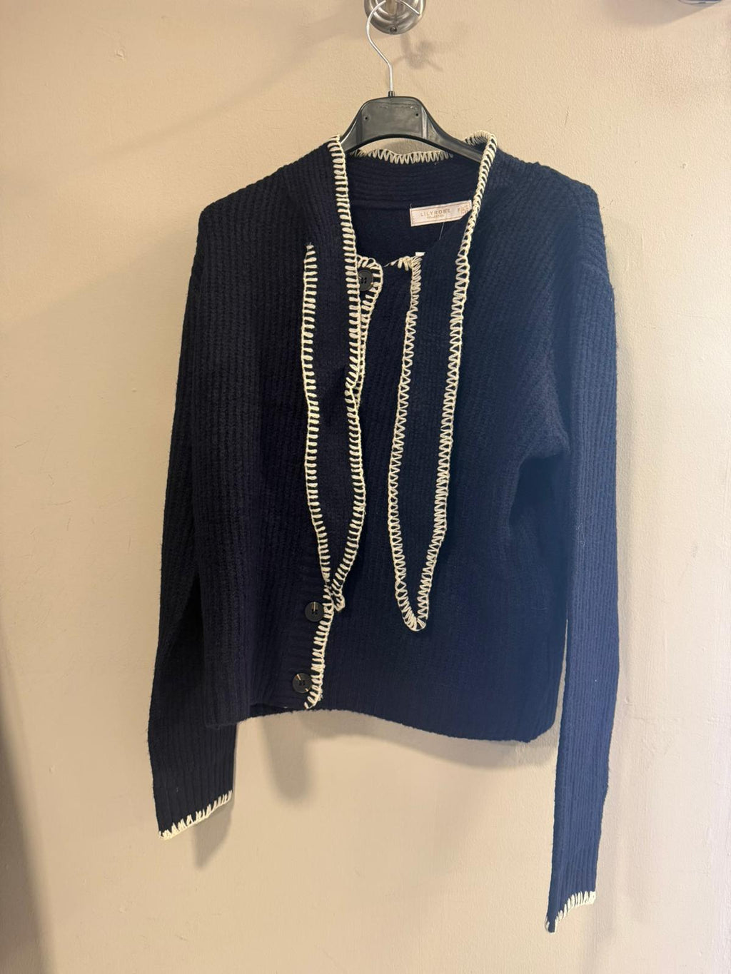 Chaqueta con Lazada y Pespuntes Contrastados - Talla Única | Dondola