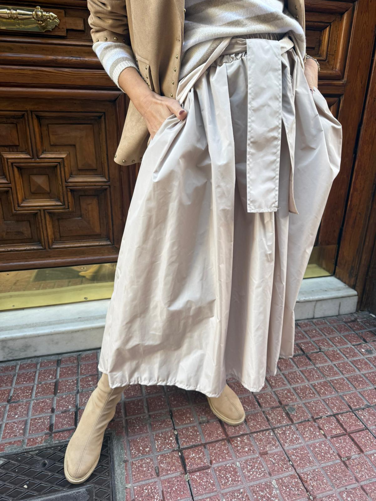 Falda Telva