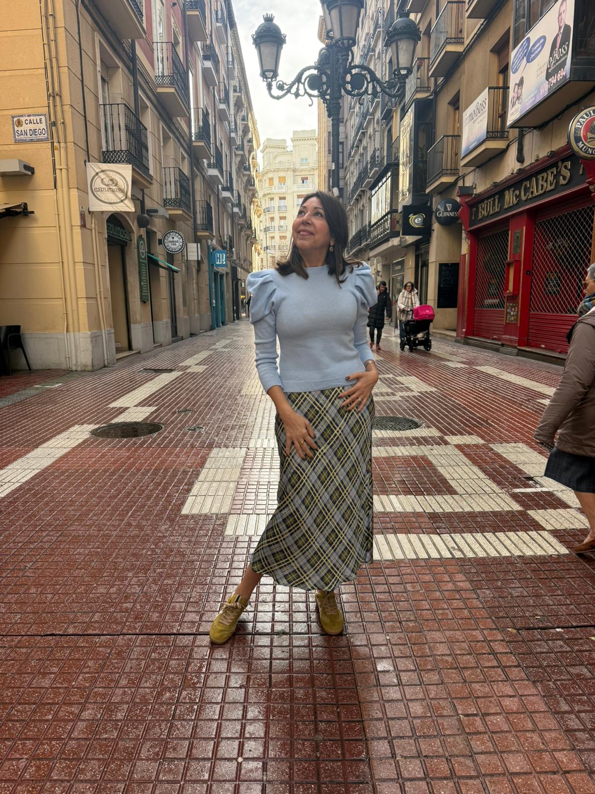 Falda larga cuadros efecto satinado