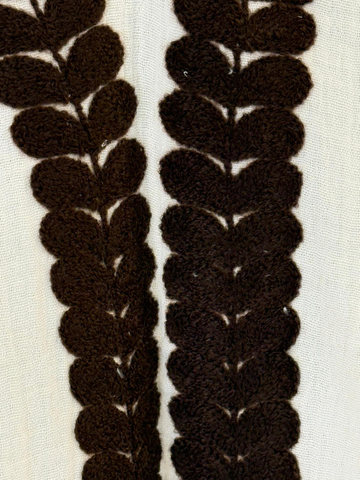 Blusa Bordada Laurel
