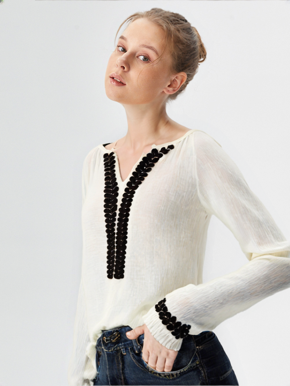 Blusa Bordada Laurel