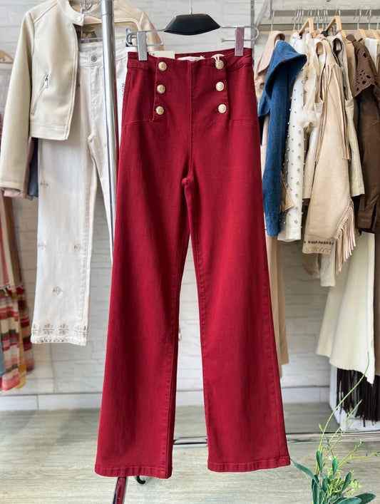Pantalón vaquero Granate con Botones Dorados