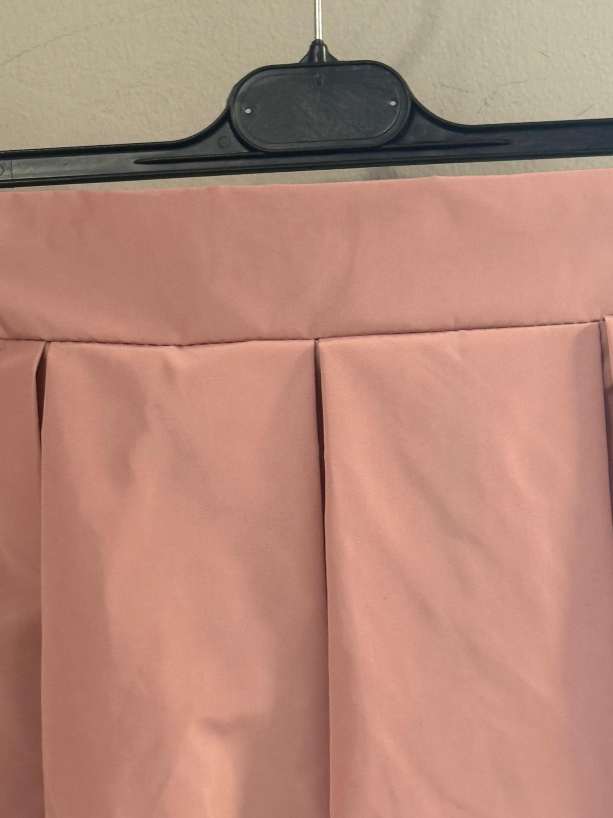 Falda Telva 2.0 con Tablas y Bolsillos