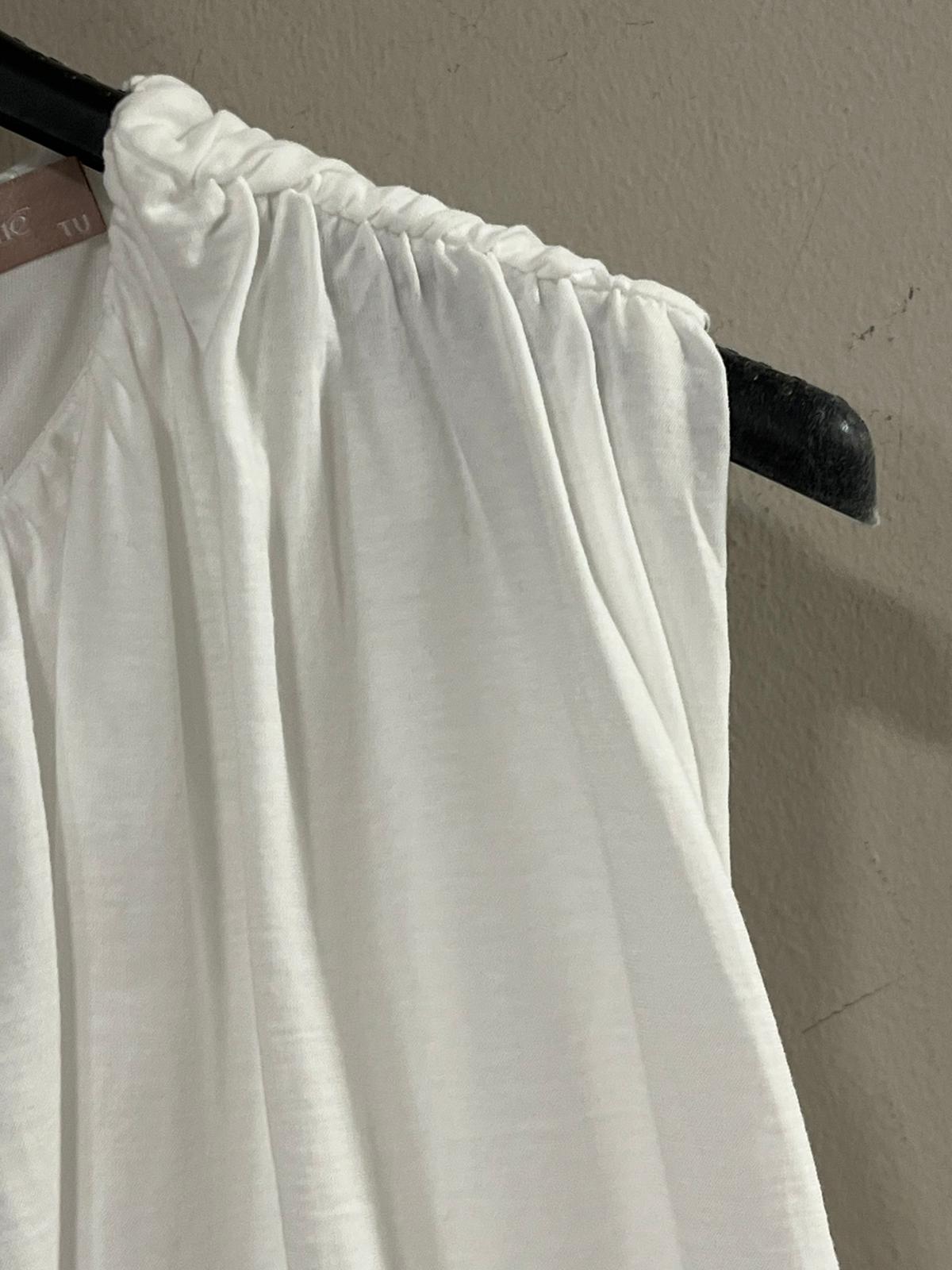 Blusa Blanca Fruncida con Elástico en Cintura