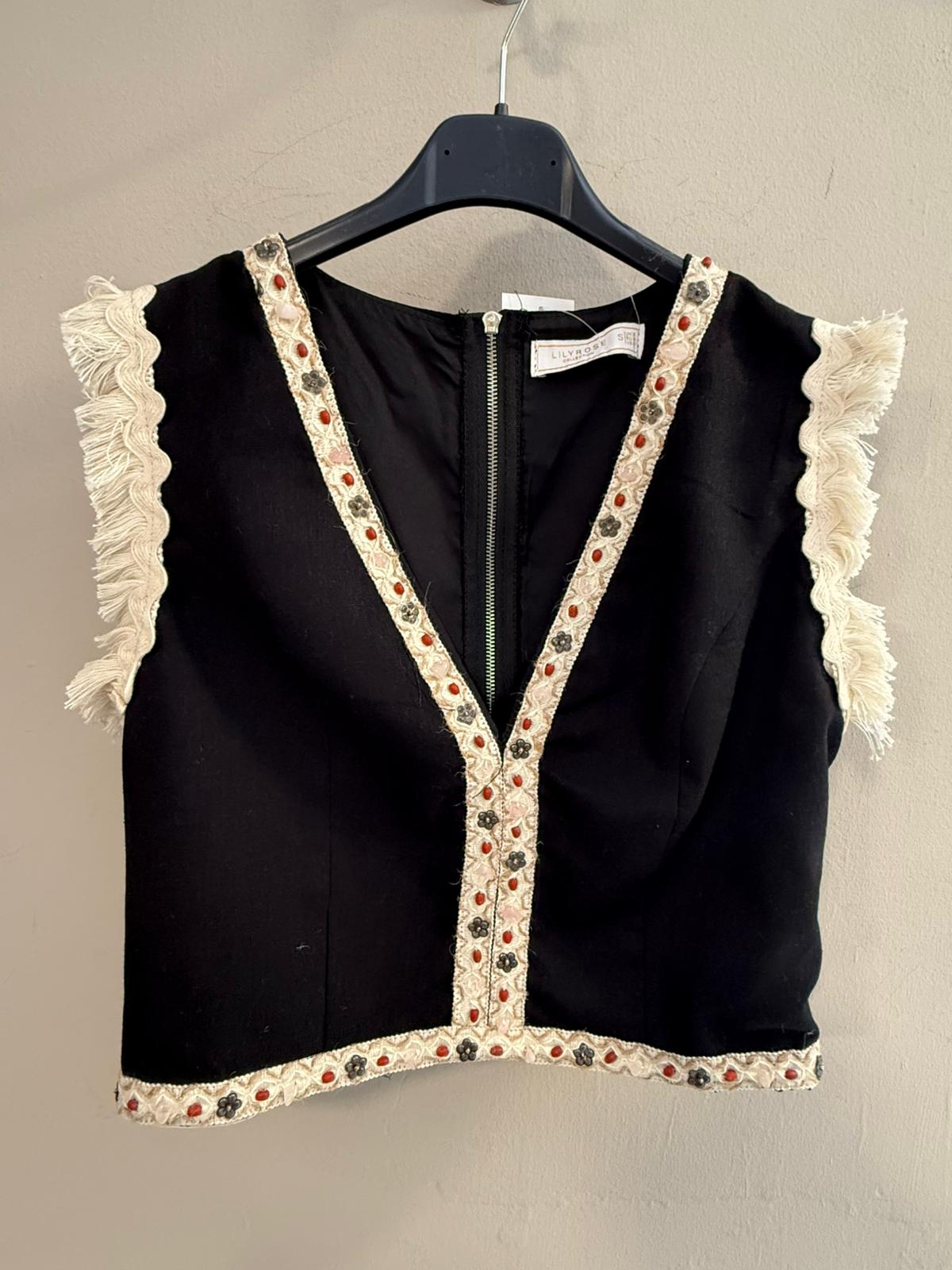 Conjunto top y Falda Midi Negro con Flecos y Bordado Artesanal