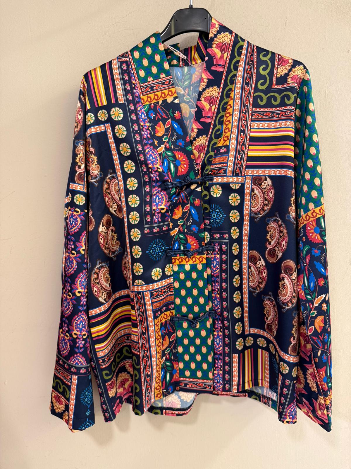 Camisa Patchwork Paisley Multicolor – Estilo Étnico Boho