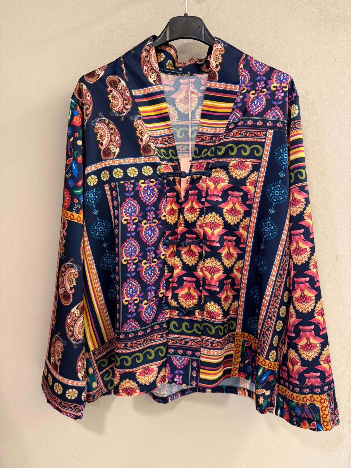 Camisa Patchwork Paisley Multicolor – Estilo Étnico Boho