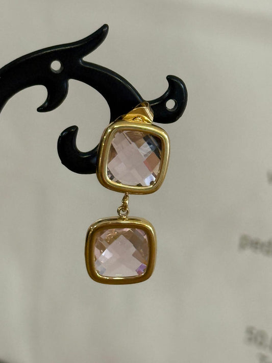 Pendientes Dobles Piedra Cuadrada Facetada con Montura Dorada
