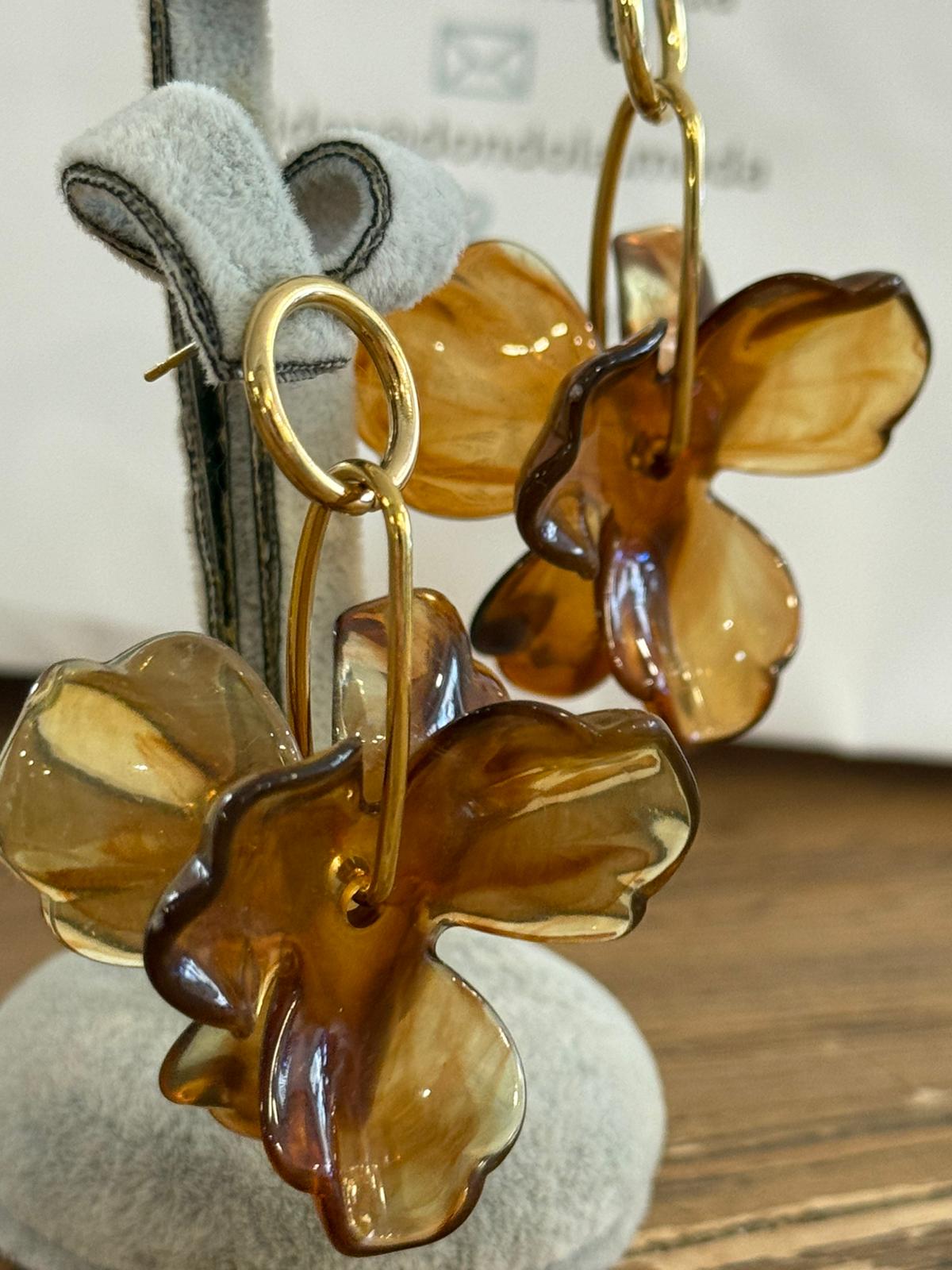 Pendientes Flor con Aro Dorado