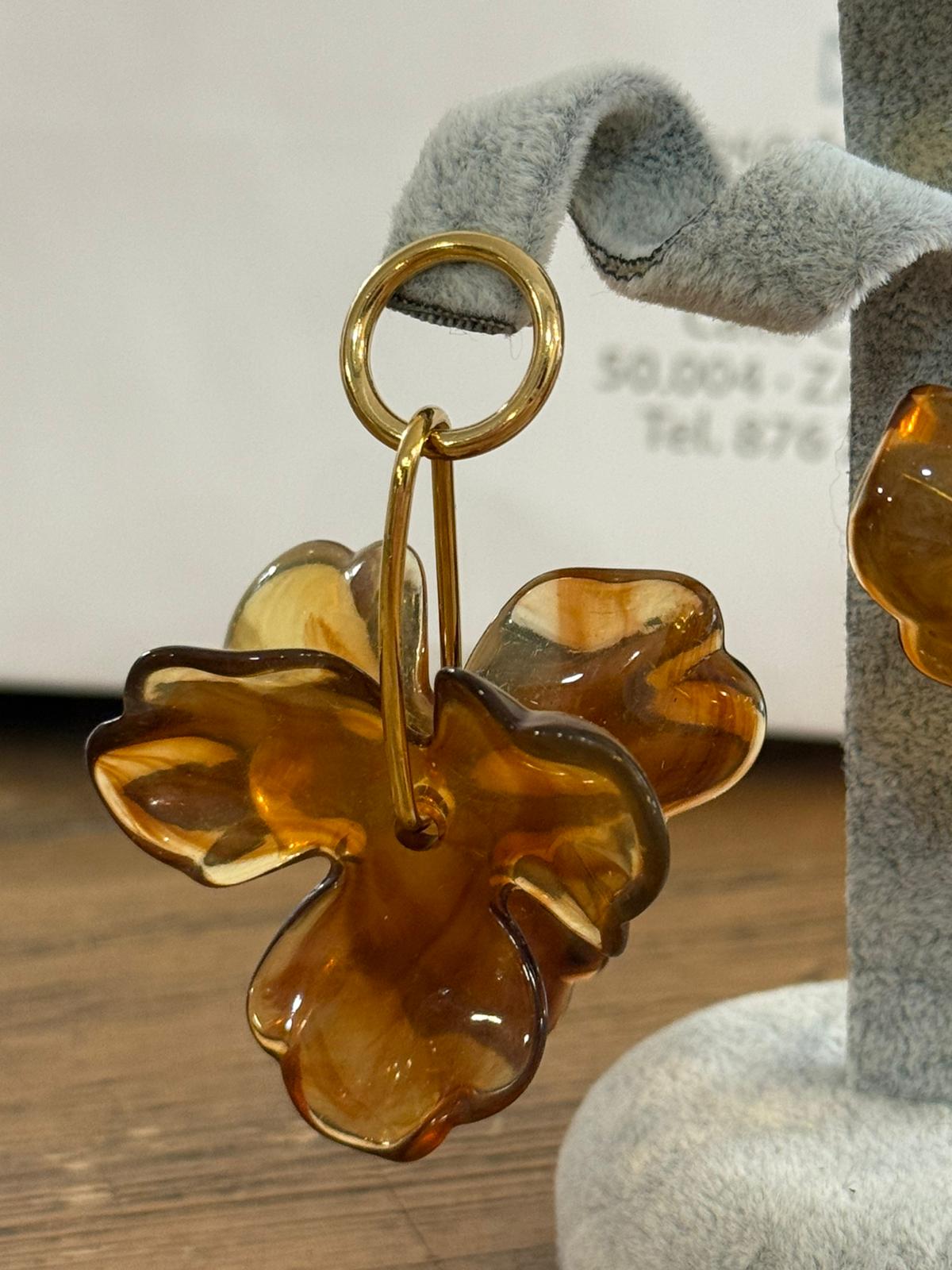 Pendientes Flor con Aro Dorado