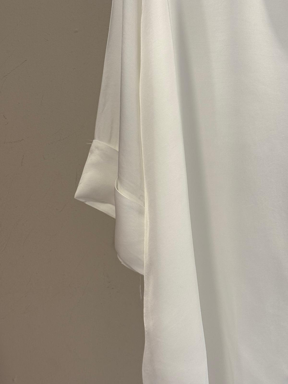 Camisa satinada cuello mao