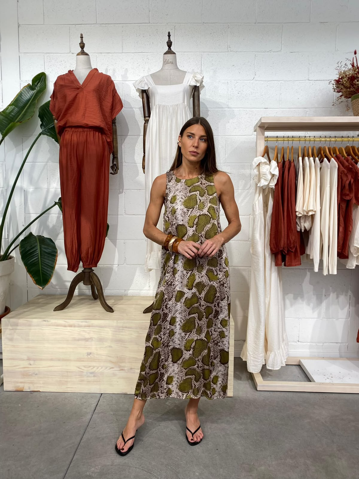 Vestido satinado estampado serpiente
