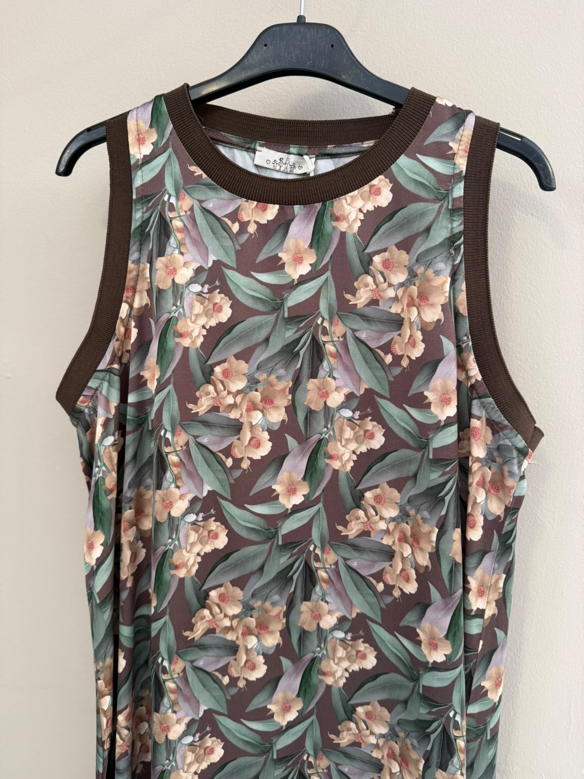 Vestido acabado rib satinado estampado floral