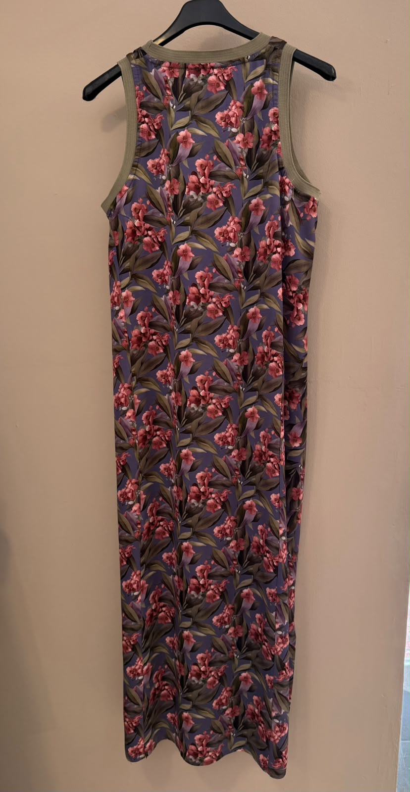 Vestido acabado rib satinado estampado floral