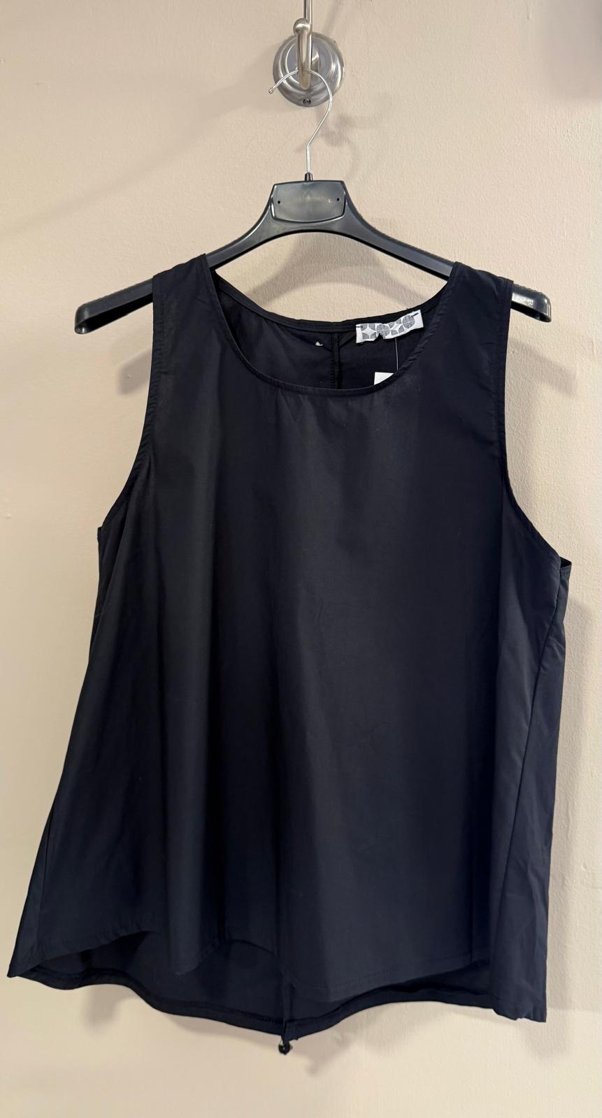 Blusa botones traseros
