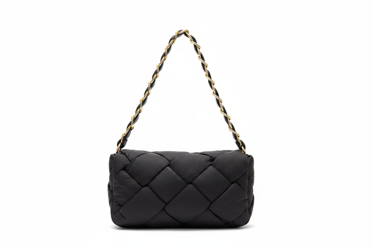 Bolso negro frontal