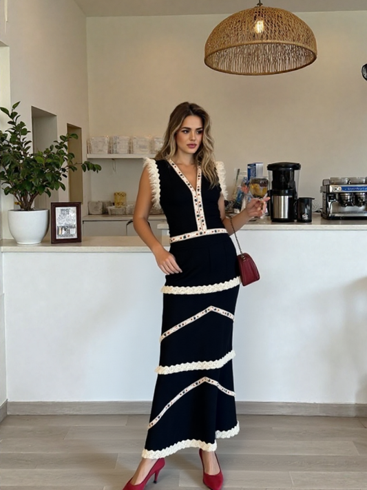 Conjunto top y Falda Midi Negro con Flecos y Bordado Artesanal