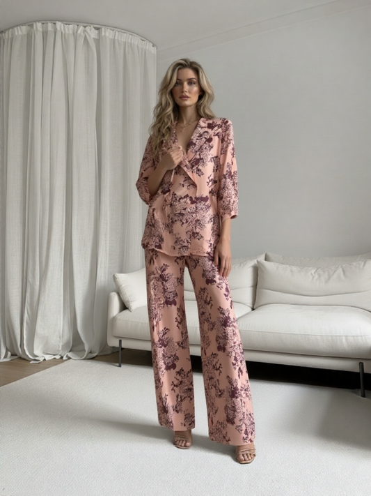Conjunto de Traje Satinado con Estampado Floral