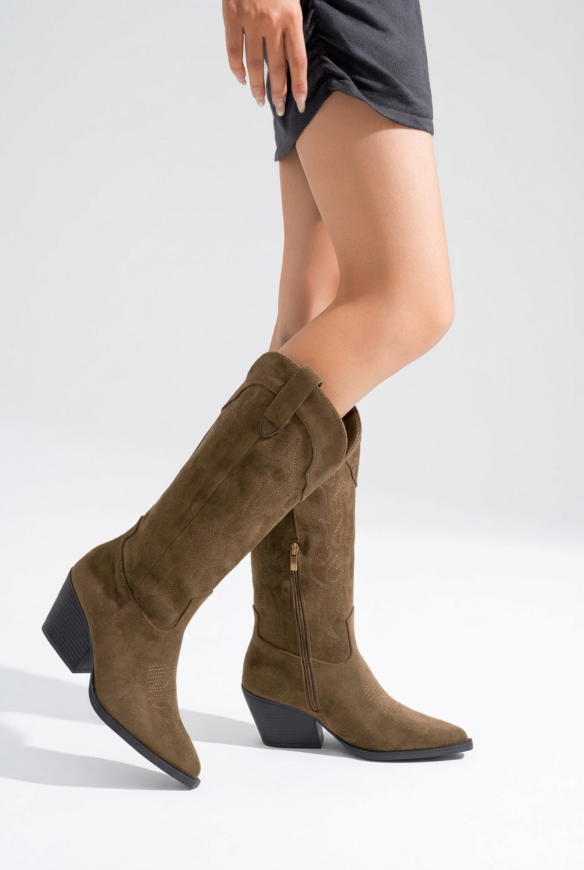 Bota cowboy detalle pespuntes